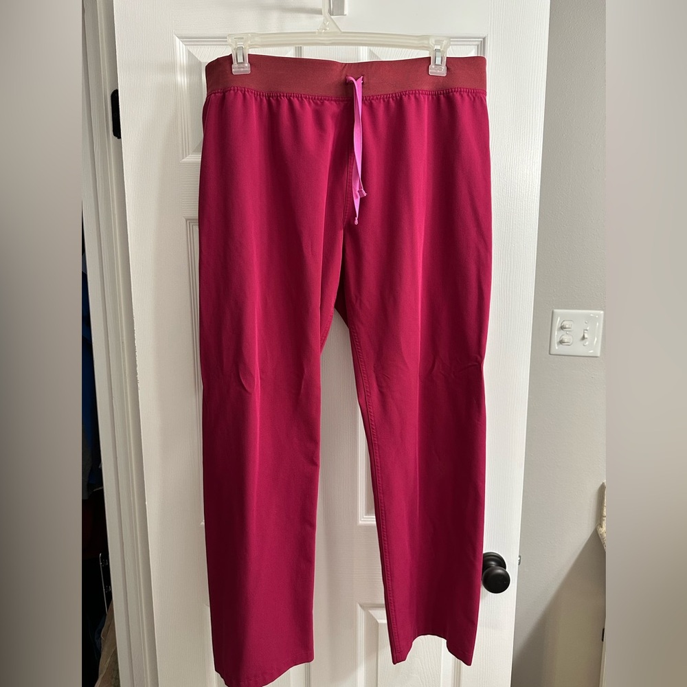 XL Figs Livingston - Dark Magenta